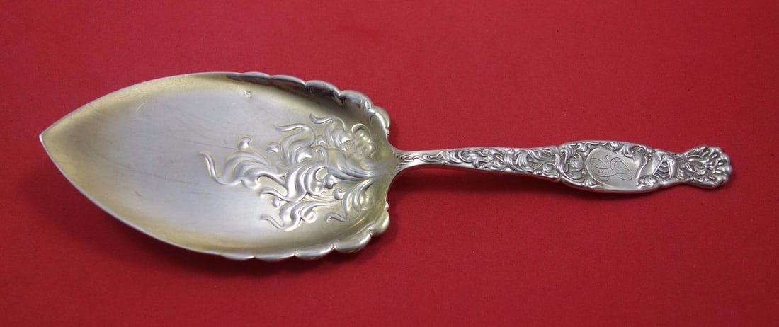 Whiting Heraldic Sterling Silver Pie Server 9 1/8 inch Monogrammed: Whiting Heraldic Sterling Silver Pie Server 9 1/8 inch Monogrammed This exquisite pie server from the Heraldic pattern by Whiting is crafted from sterling silver, showcasing a flat handle design and a
