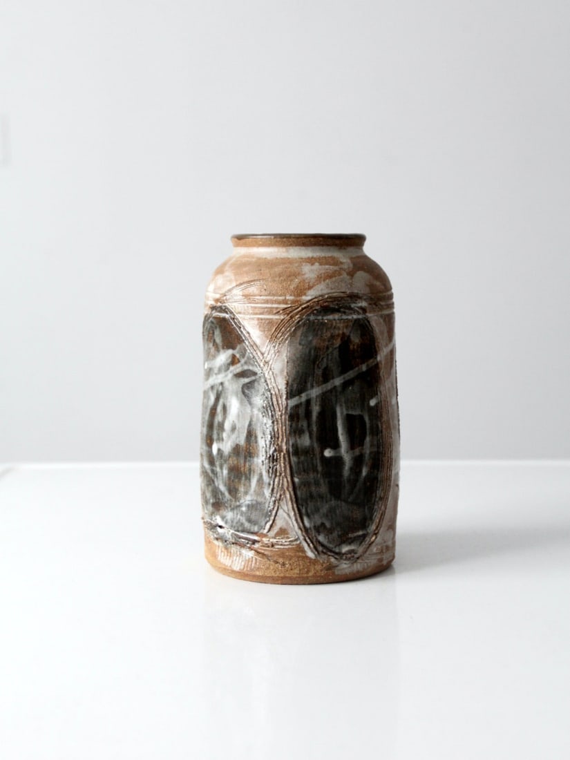 Sauer Vintage Studio Pottery Vase Signed Charcoal Gray Glaze 8.5": Sauer Vintage Studio Pottery Vase Signed Charcoal Gray Glaze 8.5" Discover this exquisite vintage studio pottery vase, masterfully crafted and signed by the artist Sauer. This unique piece features a