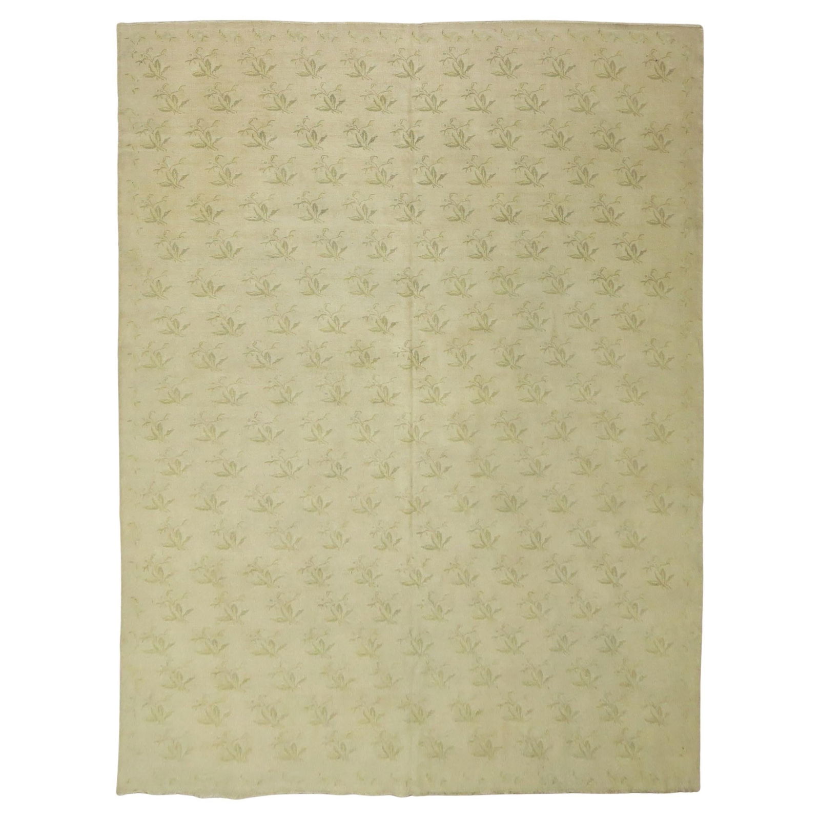 Vintage Turkish Hand-Woven Rug Mid-Century Floral Design 9'5" x 13'4": Vintage Turkish Hand-Woven Rug Mid-Century Floral Design 9'5" x 13'4" Elevate your living space with this exquisite Vintage Turkish Room Size Rug from the Zabihi Collection. This mid-20th-century mast