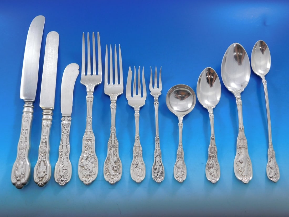 Gorham Mythologique Sterling Silver Flatware Set 237 pcs Vintage: Gorham Mythologique Sterling Silver Flatware Set 237 pcs Vintage Elevate your dining experience with this stunning 237-piece Sterling Silver Flatware Set in the Mythologique pattern by Gorham. Designe