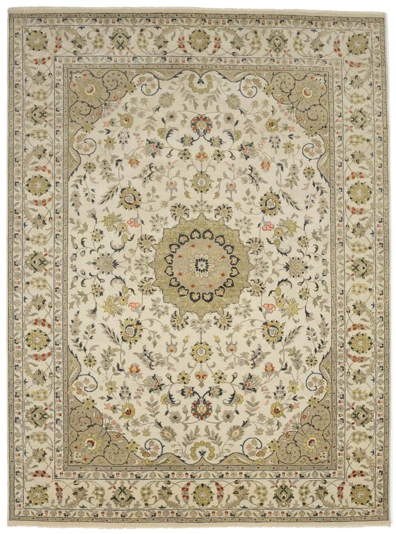 Ivory Floral Hand-Knotted Chobi 9x12 ft Area Rug Carpet: Ivory Floral Hand-Knotted Chobi 9x12 ft Area Rug Carpet Enhance your living space with this exquisite hand-knotted Chobi Oriental rug, featuring a stunning ivory floral design. Crafted in India using