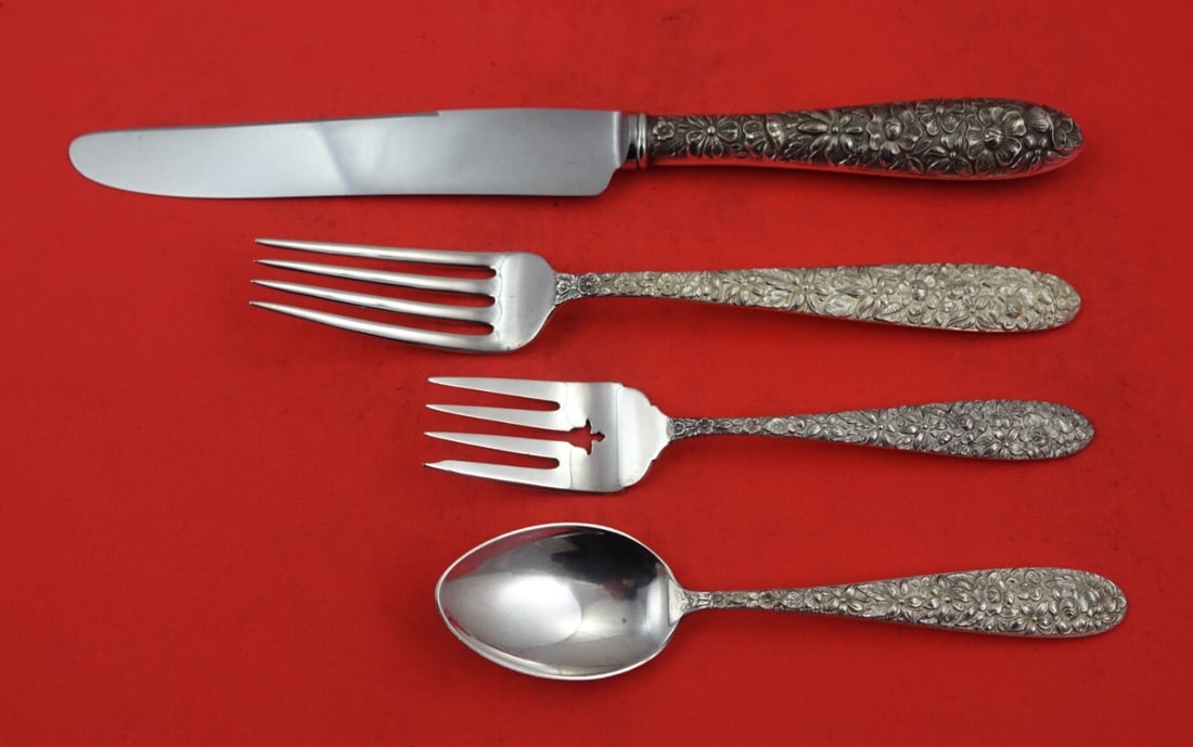 Manchester Southern Rose Sterling Silver 4-Piece Place Setting: Manchester Southern Rose Sterling Silver 4-Piece Place Setting This exquisite 4-piece place setting in the Southern Rose pattern by Manchester showcases fine craftsmanship in sterling silver. The set