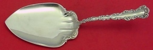 Watson Saint Louis Sterling Silver Pie Server 8 5/8 in: Watson Saint Louis Sterling Silver Pie Server 8 5/8 in This exquisite pie server features the elegant "Saint Louis" pattern by Watson, crafted entirely from sterling silver. Measuring 8 5/8 inches, it