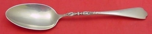 Lunt Sterling Silver Serving Spoon Nellie Custis Pattern 8.5": Lunt Sterling Silver Serving Spoon Nellie Custis Pattern 8.5" This exquisite serving spoon is crafted from sterling silver and showcases the elegant Nellie Custis pattern by Lunt. Measuring 8 1/2 inch