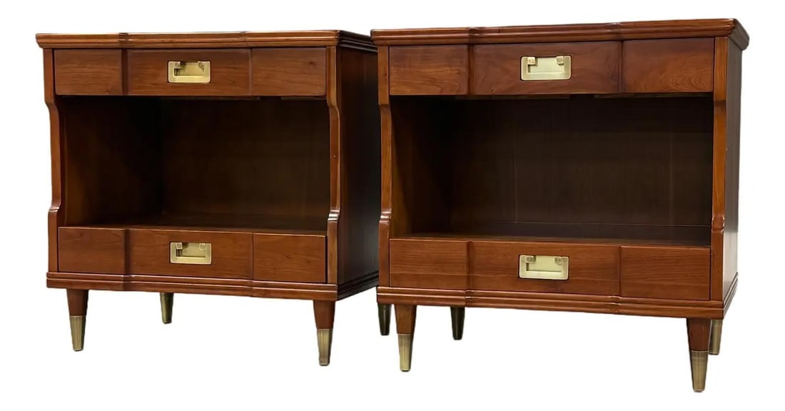 Mid Century Modern John Widdicomb Cherry Nightstands Pair: Mid Century Modern John Widdicomb Cherry Nightstands Pair This exquisite pair of mid-century modern nightstands, crafted from cherry wood by John Widdicomb, features two dovetail drawers complemented