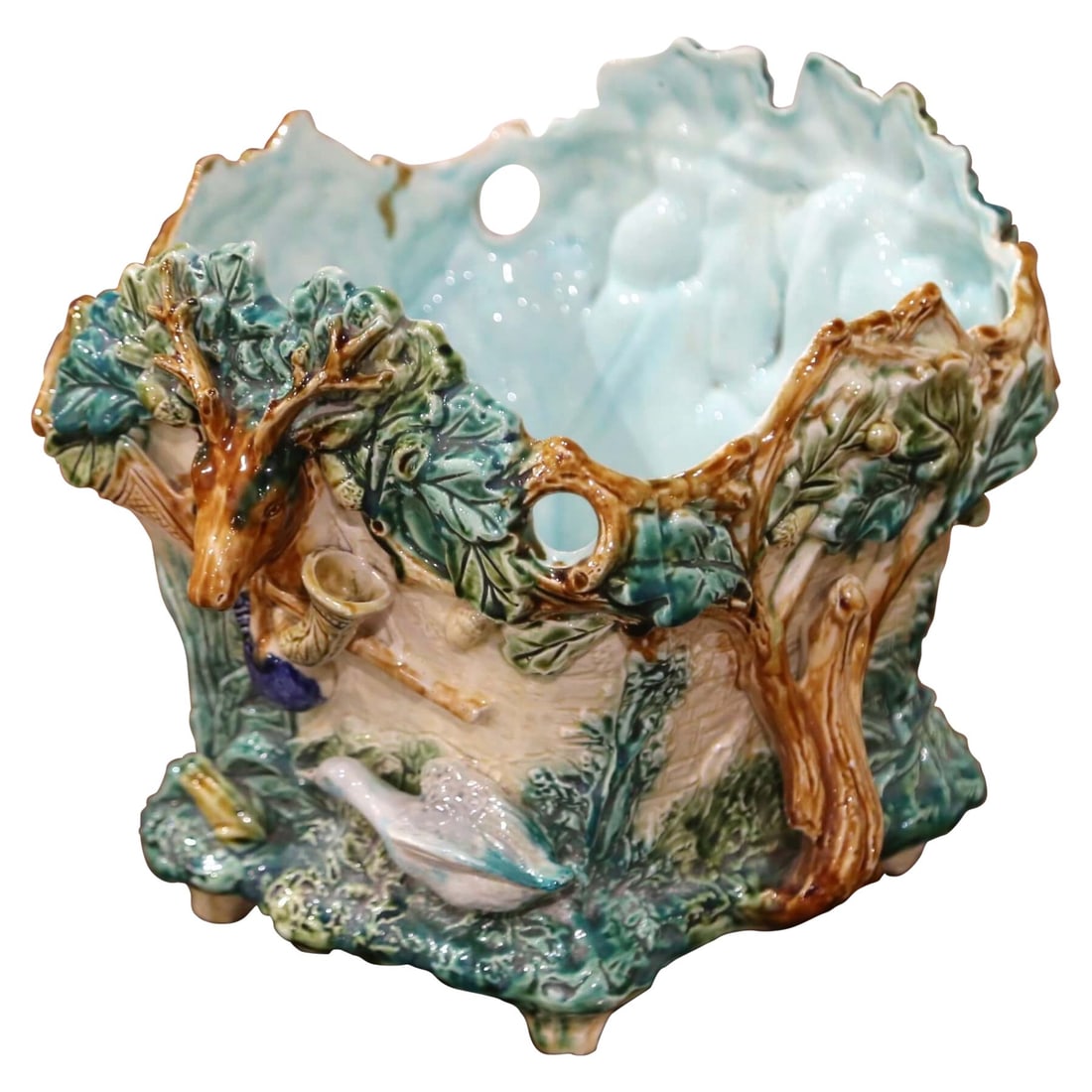 Antique 19th Century French Majolica Cachepot with Hunting Motifs: Antique 19th Century French Majolica Cachepot with Hunting Motifs This exquisite 19th Century French Majolica cachepot is a stunning piece perfect for collectors and home decor enthusiasts alike. Craf