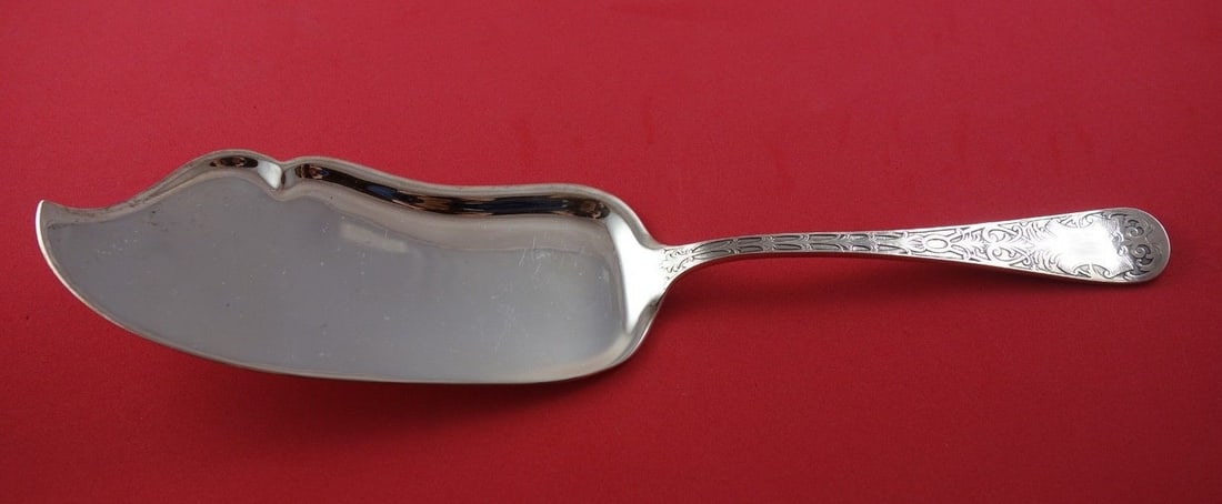 Mount Vernon Sheraton Sterling Silver Fish Server 12 Inch Antique: Mount Vernon Sheraton Sterling Silver Fish Server 12 Inch Antique This exquisite Sheraton-style fish server by Mount Vernon is crafted from all-sterling silver and measures 12 inches in length. Dating
