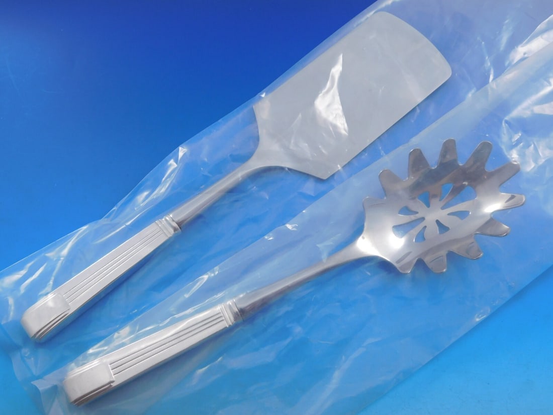 Tiffany & Co Century Sterling Silver 2-Piece Serving Set Custom Made: Tiffany & Co Century Sterling Silver 2-Piece Serving Set Custom Made This exquisite 2-piece serving set from Tiffany & Co. features the elegant Century pattern, crafted from high-quality sterling silv