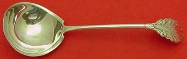 Grecian Sterling Silver Gravy Ladle by Gorham 7.5 Inch Monogrammed: Grecian Sterling Silver Gravy Ladle by Gorham 7.5 Inch Monogrammed This exquisite gravy ladle, crafted by Gorham in the elegant Grecian pattern, features a length of 7 1/2 inches and is made from high