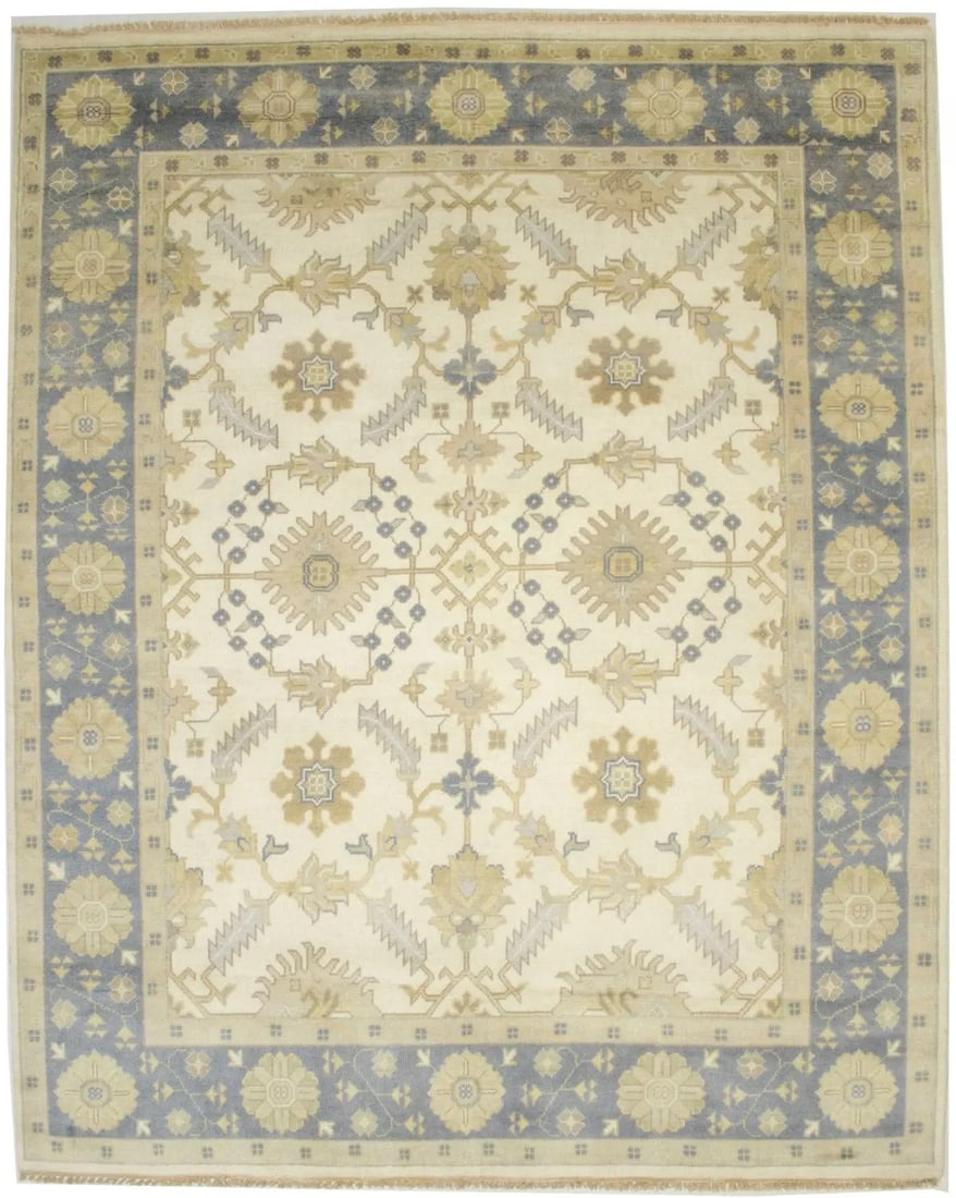 Handmade Vintage Oriental Floral Rug 8'1 x 9'11 Wool Eco-Friendly: Handmade Vintage Oriental Floral Rug 8'1 x 9'11 Wool Eco-Friendly Enhance your home decor with this exquisite 8'1" x 9'11" handmade vintage oriental rug, featuring a muted floral design in soft cream,