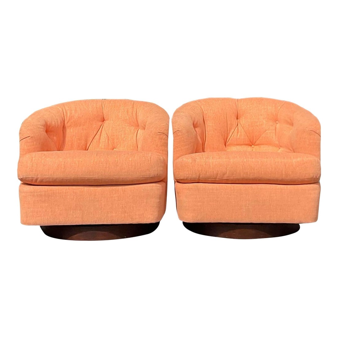 Pair of Vintage Tufted Swivel Chairs Inspired by Milo Baughman: Pair of Vintage Tufted Swivel Chairs Inspired by Milo Baughman Elevate your home decor with this pair of Vintage Boho Tufted Boucle Swivel Chairs, inspired by the iconic designs of Milo Baughman. Thes