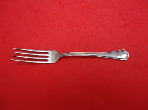 Reed & Barton Clovelly Sterling Silver Fork 7 1/8" Monogrammed: Reed & Barton Clovelly Sterling Silver Fork 7 1/8" Monogrammed This exquisite sterling silver fork is part of the Clovelly pattern by Reed and Barton, crafted between 1900 and 1940. Measuring 7 1/8 in