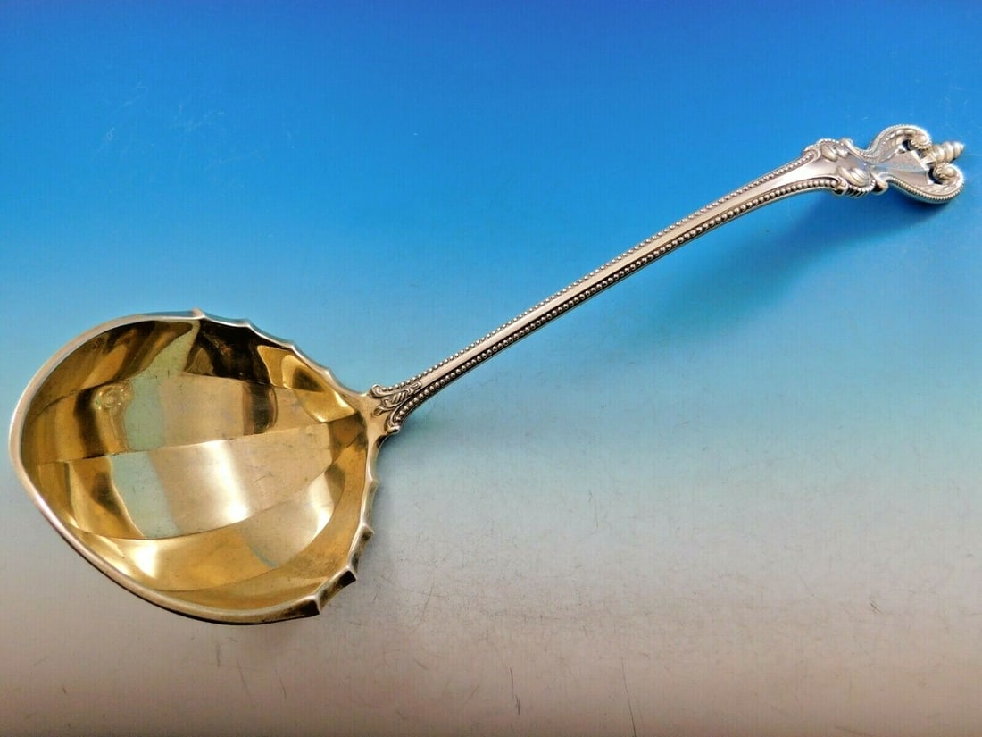 Towle Old Colonial Sterling Silver Soup Ladle Gold Washed 12.5 Inch: Towle Old Colonial Sterling Silver Soup Ladle Gold Washed 12.5 Inch Presenting a stunning soup ladle from the Old Colonial pattern by Towle, crafted from sterling silver. This exquisite piece, measuri