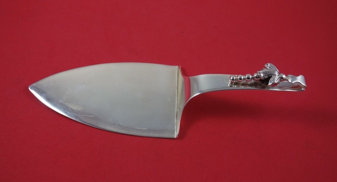 Ramirez Blossom Sterling Silver 8 Inch Pie Server: Ramirez Blossom Sterling Silver 8 Inch Pie Server Introducing the Blossom by Ramirez Mexican Sterling Silver Pie Server, a beautifully crafted piece that combines functionality with elegance. Made ent