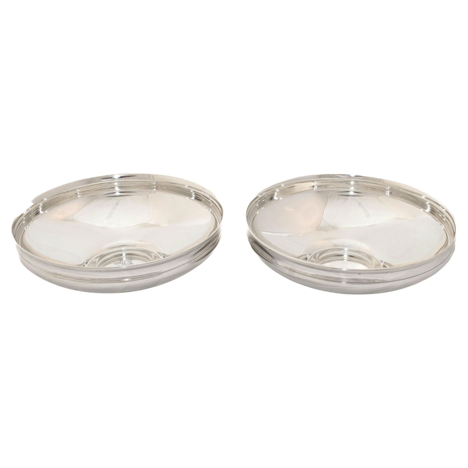 Tiffany & Co. Mid-Century Modern Sterling Silver Bowls Set of 2: Tiffany & Co. Mid-Century Modern Sterling Silver Bowls Set of 2 This exquisite set of two Tiffany & Co. sterling silver bowls showcases a sleek Mid-Century Modern design that embodies timeless eleganc