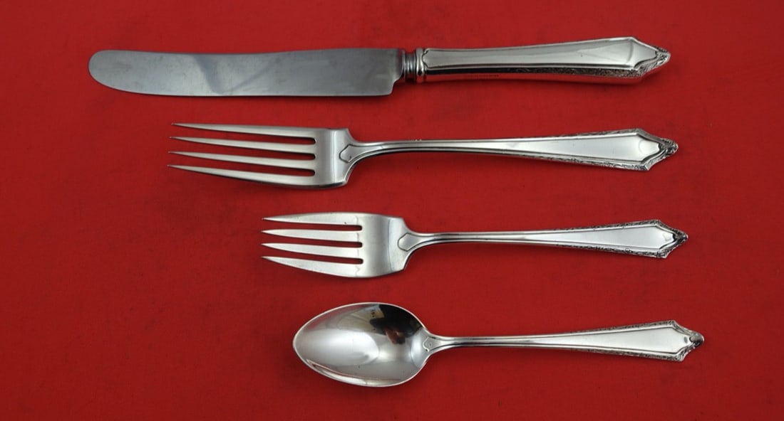 Towle Virginia Carvel Sterling Silver 4-Piece Dinner Place Setting: Towle Virginia Carvel Sterling Silver 4-Piece Dinner Place Setting Enhance your dining experience with this exquisite Virginia Carvel by Towle Sterling Silver Dinner Size Place Setting. This elegant 4