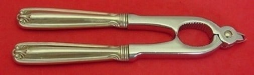 Towle Sterling Silver Champagne Puller Benjamin Franklin 7 1/4 inches: Towle Sterling Silver Champagne Puller Benjamin Franklin 7 1/4 inches This exquisite champagne puller is crafted from sterling silver and features the classic Benjamin Franklin pattern by Towle, renow