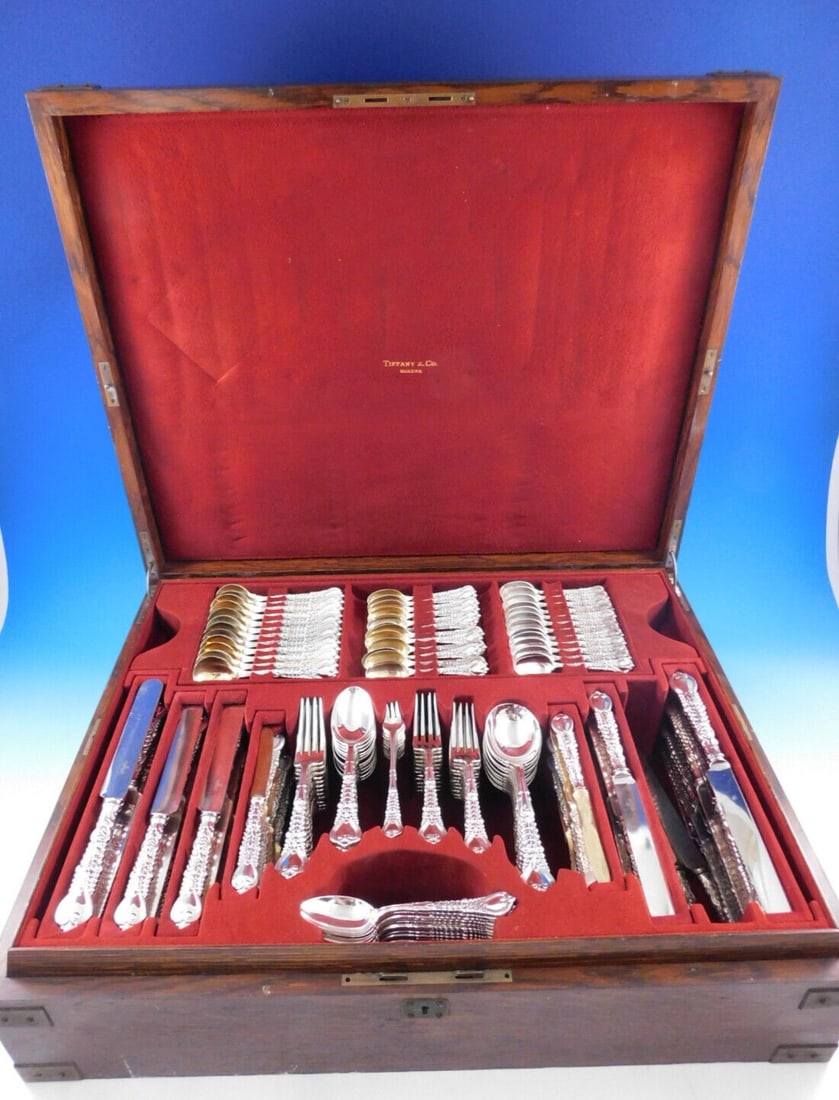 Tiffany Florentine Sterling Silver Flatware Set 175 pcs in Fitted Chest: Tiffany Florentine Sterling Silver Flatware Set 175 pcs in Fitted Chest This exquisite Florentine flatware set by Tiffany & Co. features a stunning Renaissance revival design that showcases the intric