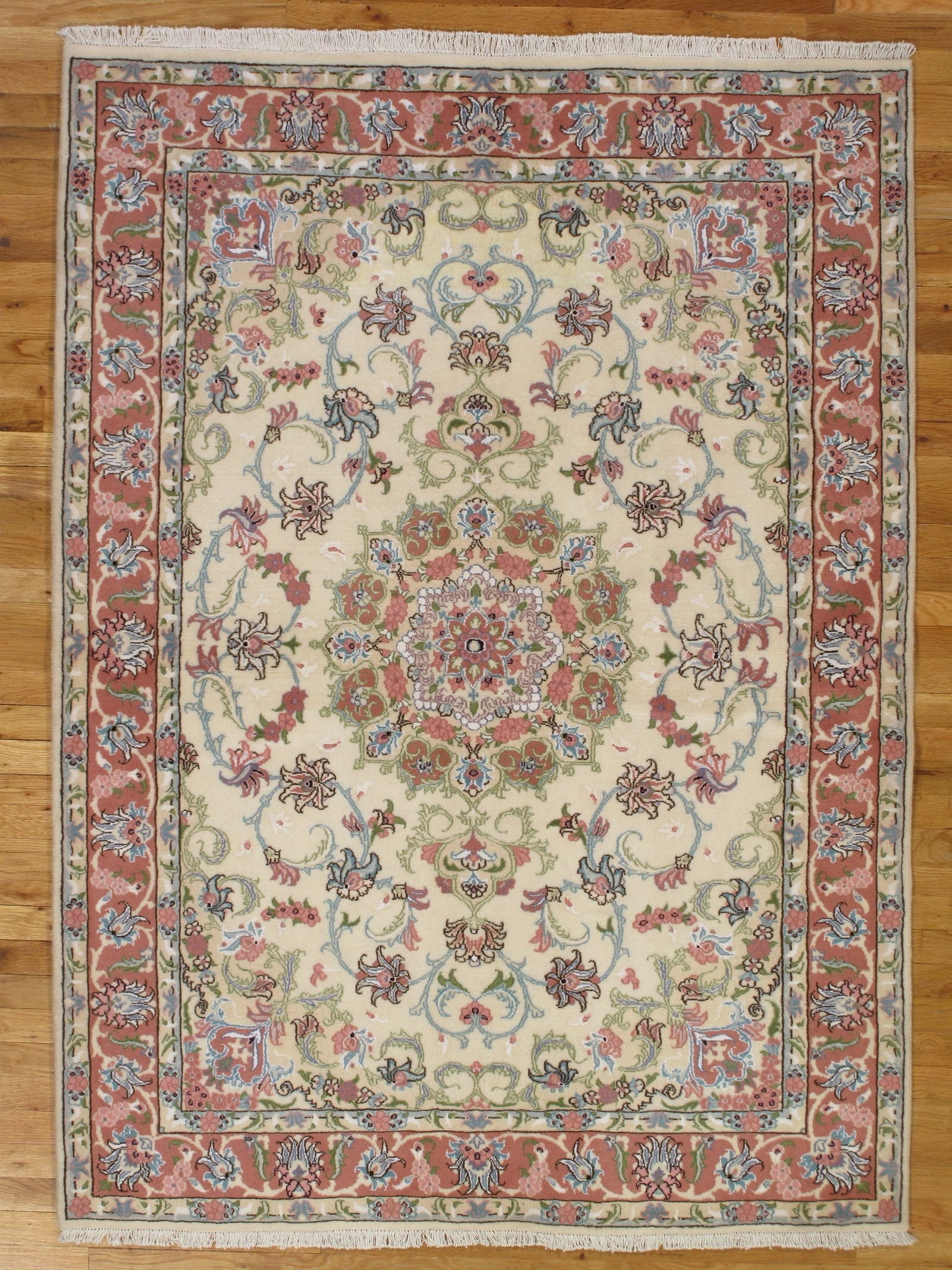 Authentic Persian Tabriz Rug 4.9 x 6.7 Handmade Wool Silk 400 KPSI: Authentic Persian Tabriz Rug 4.9 x 6.7 Handmade Wool Silk 400 KPSI Free continental US Shipping Discover the luxury of this exquisite Persian Tabriz rug, measuring 4.9 x 6.7 feet. Handmade in Iran, th