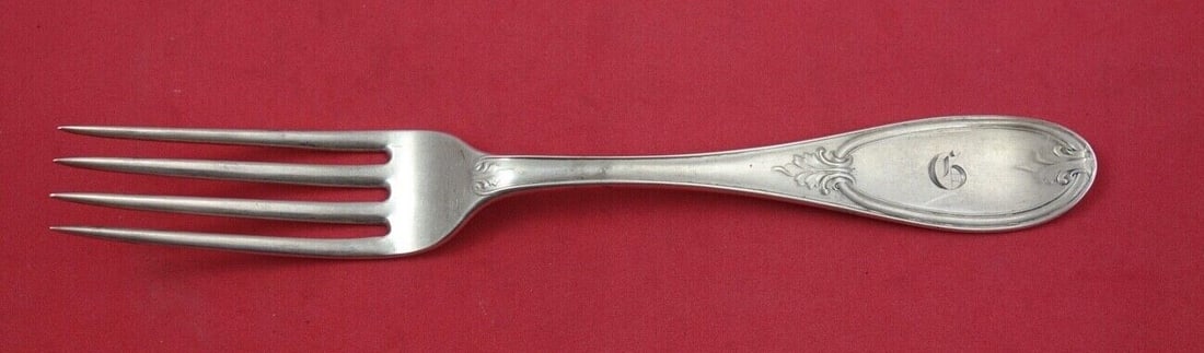 F W Cooper Olive Sterling Silver Dinner Fork 7.75": F W Cooper Olive Sterling Silver Dinner Fork 7.75" This elegant dinner fork is part of the Olive pattern by F. W. Cooper, crafted from high-quality sterling silver. Measuring 7 3/4" in length, this fo