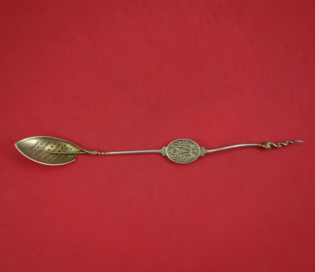 Gorham Sterling Silver Olive Pickle Spear Vermeil 11 1/8" Serving Piece: Gorham Sterling Silver Olive Pickle Spear Vermeil 11 1/8" Serving Piece Presenting a stunning Gorham Sterling Silver Olive Spear / Pickle Spear, elegantly finished in vermeil (completely gold washed).