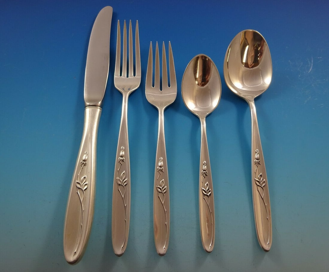 Towle Rose Solitaire Sterling Silver Flatware Set for 8 40 Pieces with Storage Chest: Towle Rose Solitaire Sterling Silver Flatware Set for 8 40 Pieces with Storage Chest The Rose Solitaire Sterling Silver Flatware Set by Towle is a classic collection perfect for formal dining. This el