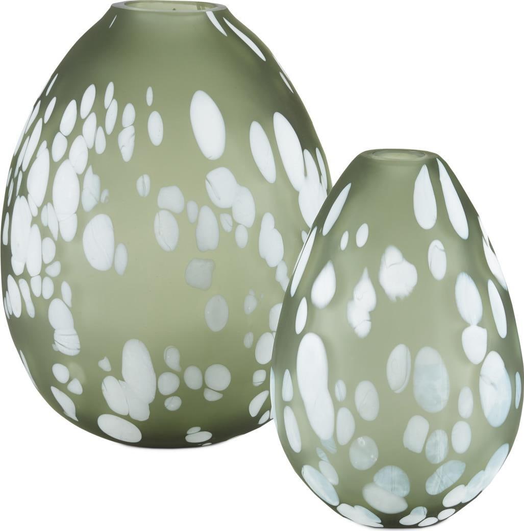 Currey Hana Green Glass Egg Vases Set of 2: Currey Hana Green Glass Egg Vases Set of 2 Introducing the Elegant Hana Vases, designed with a timeless classic pattern that adds sophistication to any decor. These exquisite vases are part of the Han