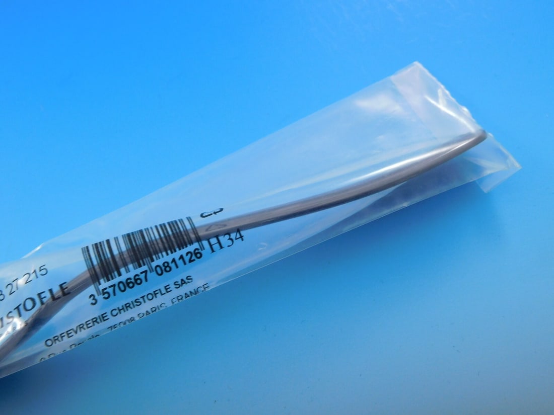 Christofle L'Ame Black Stainless Steel Flatware Set 36 pcs with Caddy: Christofle L'Ame Black Stainless Steel Flatware Set 36 pcs with Caddy Enhance your dining experience with this elegant 36-piece flatware service set from Christofle, featuring the distinctive L'Ame pa