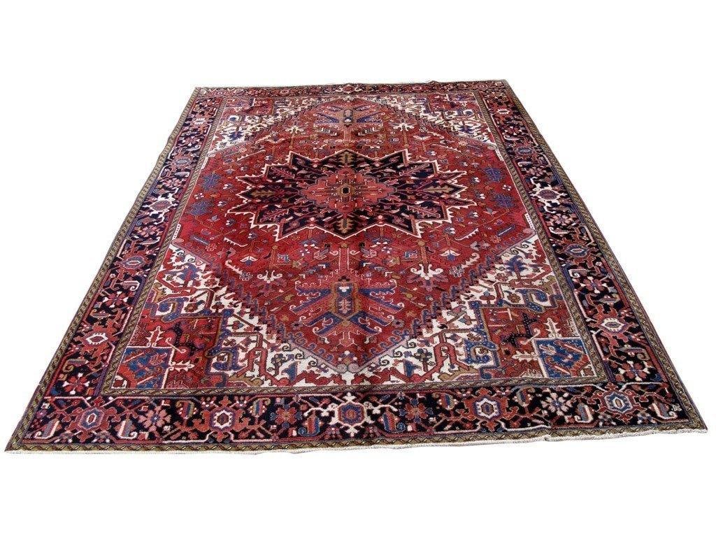 Exquisite 9' x 11'10" Persian Heriz Carpet Handmade Wool Rug: Exquisite 9' x 11'10" Persian Heriz Carpet Handmade Wool Rug Free continental US Shipping Discover the elegance of this handcrafted Persian Heriz carpet, measuring 9' x 11' 10". Meticulously crafted b