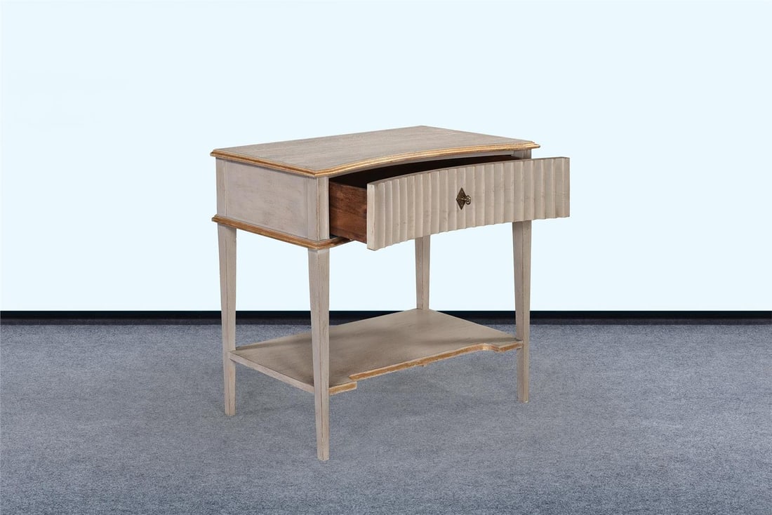 Taylor Side Table with Pewter Finish and Gold Accents: Taylor Side Table with Pewter Finish and Gold Accents Introducing the Taylor Side Table, a stunning addition to any living space. This elegant piece features a pewter finish complemented by gold accen