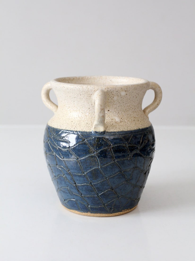Artist-Signed Vintage Studio Pottery Vase with Three Handles: Artist-Signed Vintage Studio Pottery Vase with Three Handles This vintage studio pottery vase showcases a unique design with three handles, beautifully adorned with a speckled cream and variegated blu