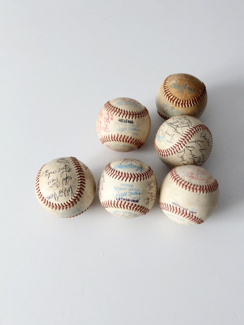 Set of 6 Pioneer League Baseballs with Signatures from Early 1990s: Set of 6 Pioneer League Baseballs with Signatures from Early 1990s This set of six baseballs from the Pioneer League, dating back to the early 1990s, is a unique collectible for baseball enthusiasts.