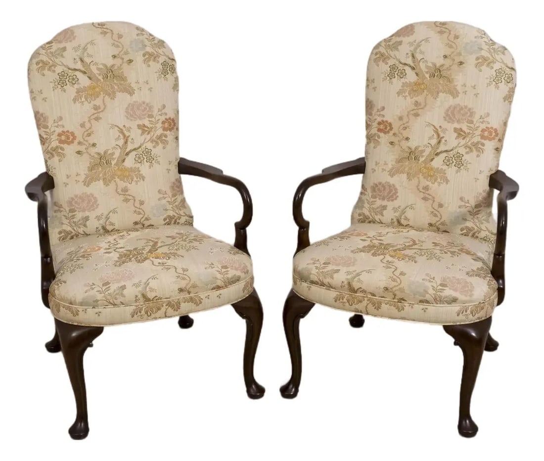 Kittinger Queen Anne Mahogany Armchairs Pair with Gooseneck Arms: Kittinger Queen Anne Mahogany Armchairs Pair with Gooseneck Arms This exquisite pair of Kittinger Queen Anne armchairs showcase high-quality construction and timeless design. Crafted from solid mahoga