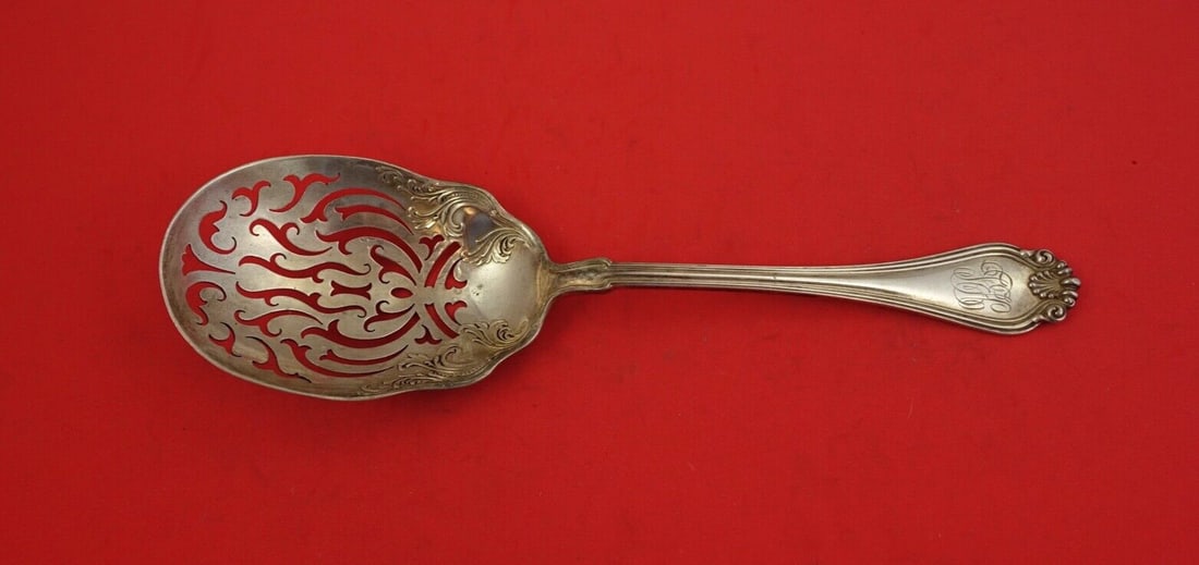 Dominick & Haff Century Sterling Silver Ice Spoon 9 Inches: Dominick & Haff Century Sterling Silver Ice Spoon 9 Inches This exquisite Century ice spoon by Dominick & Haff is crafted from high-quality sterling silver, showcasing both elegance and functionality.