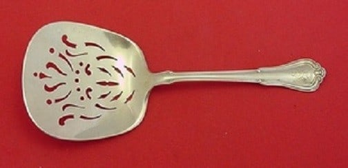 Gorham Villa Norfolk Sterling Silver Tomato Server 7.5 Inch: Gorham Villa Norfolk Sterling Silver Tomato Server 7.5 Inch This exquisite tomato server is crafted in the elegant Villa Norfolk pattern by Gorham, showcasing the timeless beauty of sterling silver. M