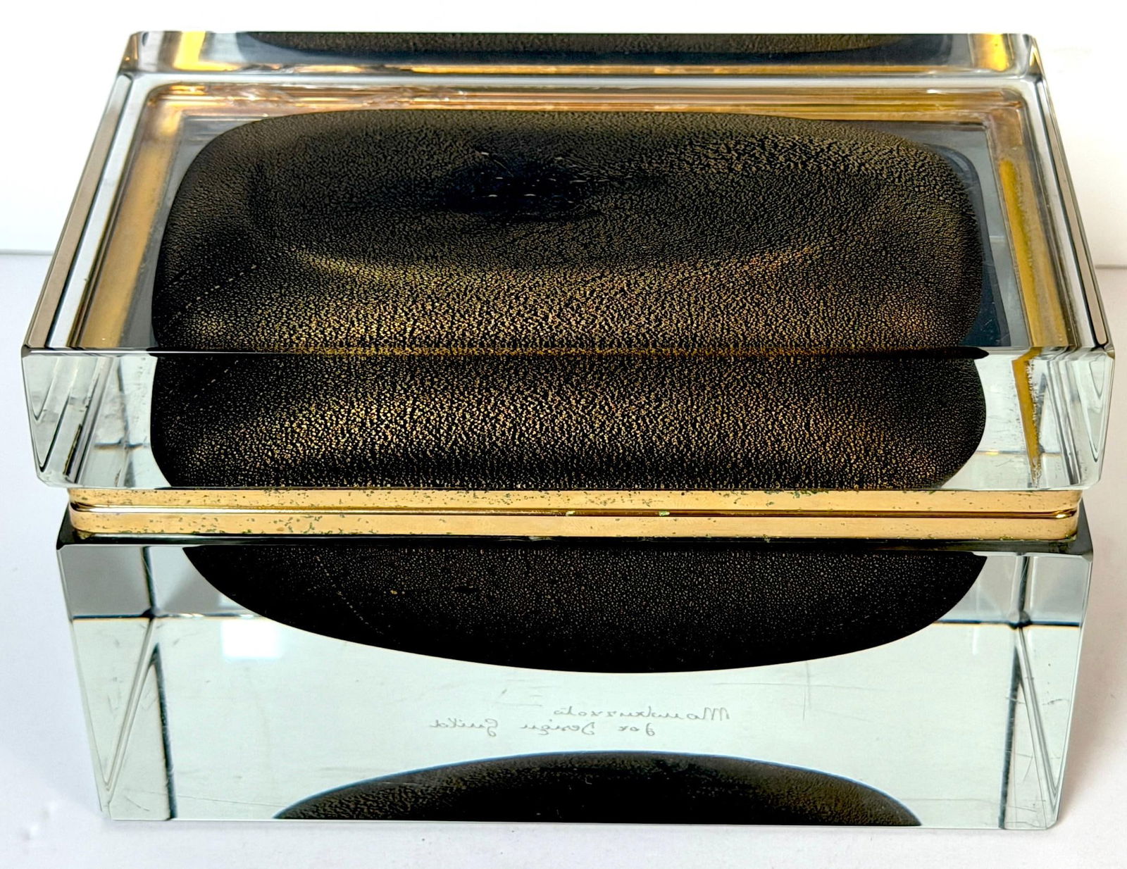 Alessandro Mandruzzato Murano Sommerso Faceted Glass Box 1960s Signed Art: Alessandro Mandruzzato Murano Sommerso Faceted Glass Box 1960s Signed Art This exquisite signed Alessandro Mandruzzato for Design Guild Murano Sommerso faceted glass box exemplifies Mid-Century Modern
