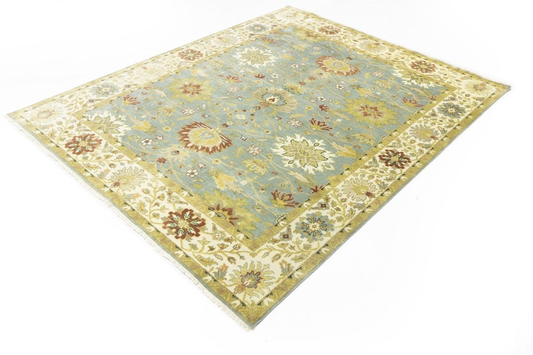 Handmade Floral Peshawar Osh Chobi Wool Rug 8'X10': Handmade Floral Peshawar Osh Chobi Wool Rug 8'X10' Add a touch of elegance to your home with this stunning Floral Peshawar Osh Chobi Handmade Oriental Rug, perfect for bedrooms, living rooms, or dinin