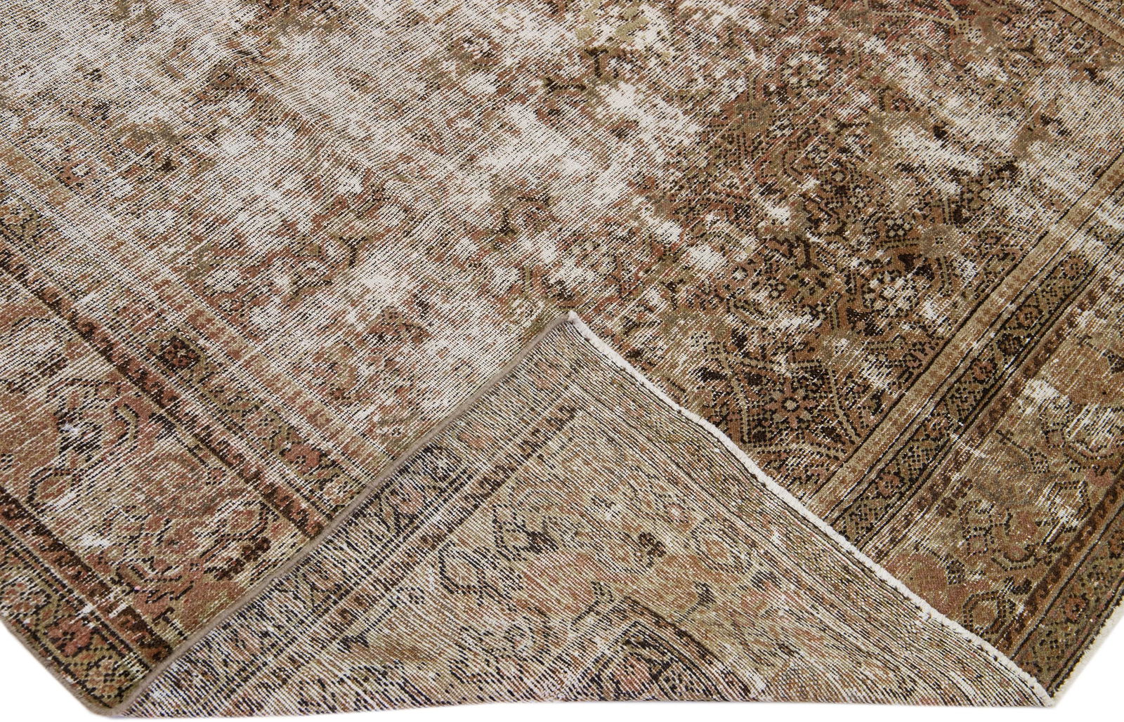 Antique Hamadan Handmade Wool Rug 6' x 16'5" Floral Design: Antique Hamadan Handmade Wool Rug 6' x 16'5" Floral Design This stunning antique Hamadan rug showcases exquisite hand-knotting in luxurious wool, featuring a soft beige field adorned with a beautiful