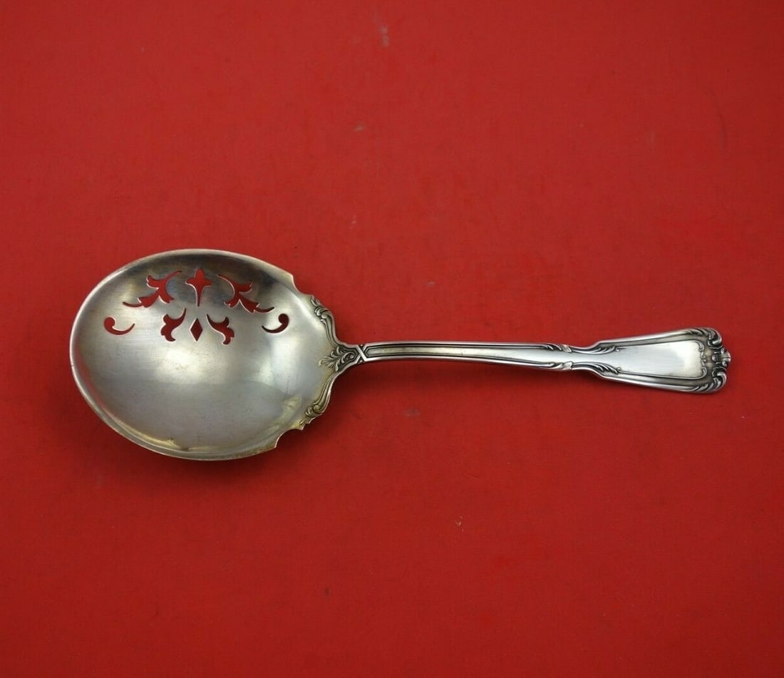 Reed and Barton Chambord Sterling Silver 9 Inch Pea Spoon: Reed and Barton Chambord Sterling Silver 9 Inch Pea Spoon Presenting a stunning 9" serving pea spoon from the Chambord pattern by Reed and Barton. This exquisite piece is crafted from high-quality ste