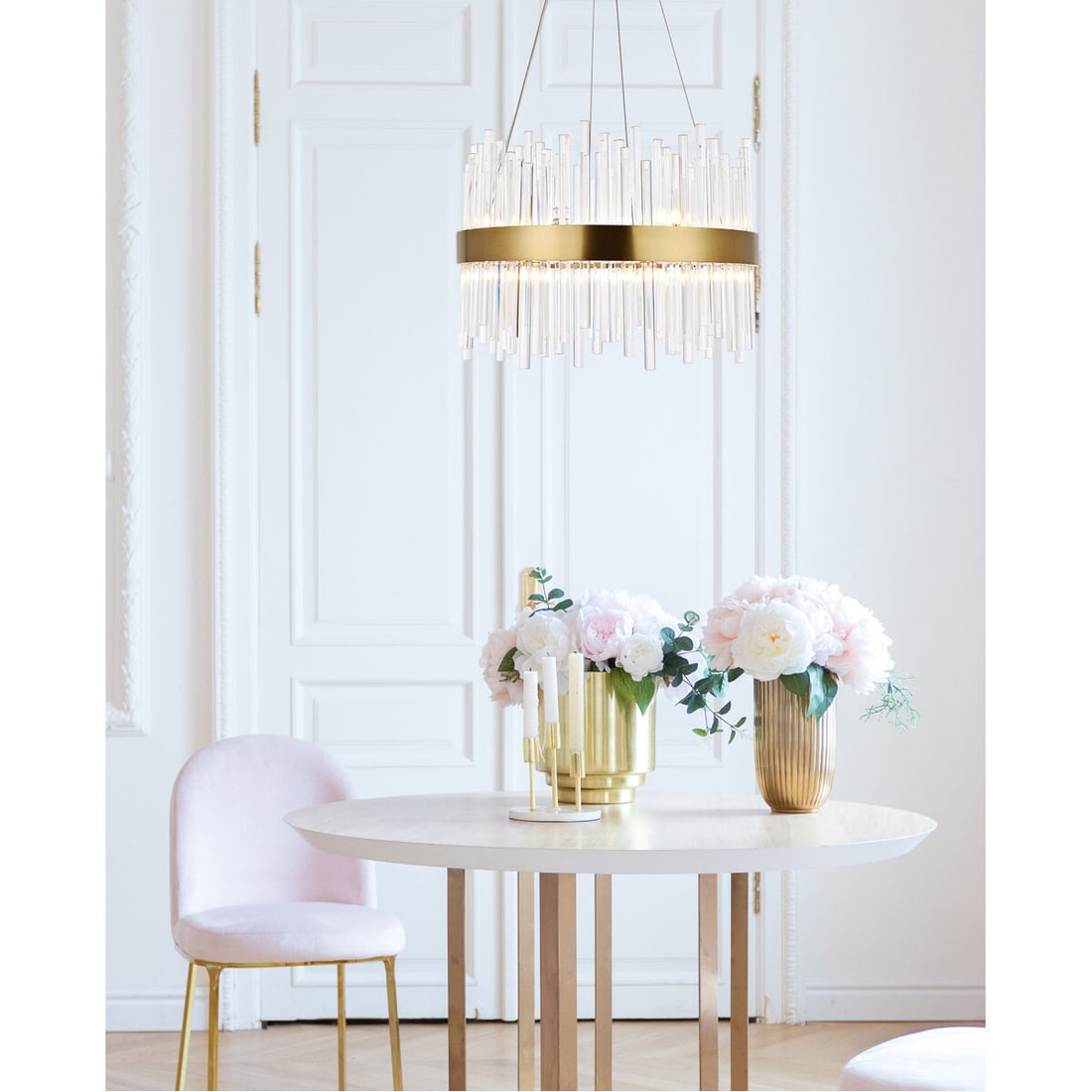 Modern Goldish 14 Light Chandelier DALLAS Collection 20 Inch: Modern Goldish 14 Light Chandelier DALLAS Collection 20 Inch Enhance your living space with this stunning 14-light chandelier, designed in a modern style with a goldish finish and adorned with clear r