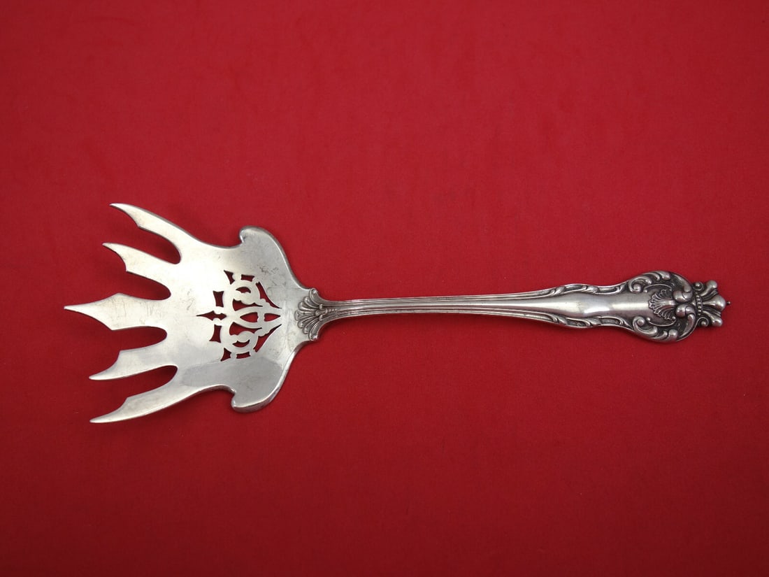 Mount Vernon Howard Queen Sterling Silver 5-Tine Beef Fork 7 1/4 inches: Mount Vernon Howard Queen Sterling Silver 5-Tine Beef Fork 7 1/4 inches This elegant 5-tine pierced beef fork, crafted from sterling silver, showcases the exquisite Queen pattern by Mount Vernon / How