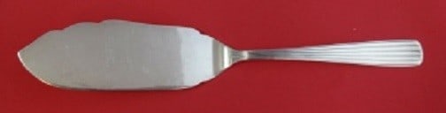 Schiavon America Sterling Silver Fish Server 11 Inch Serving Piece: Schiavon America Sterling Silver Fish Server 11 Inch Serving Piece This exquisite fish server from the America pattern by Schiavon, Italy, is crafted from high-quality sterling silver. Measuring 11 in