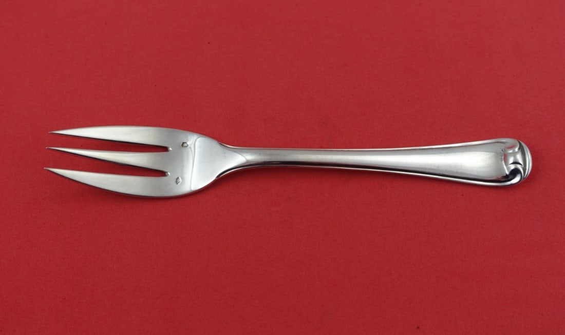 Puiforcat Mazarin Sterling Silver 7 Inch Fish Fork Vintage 3-Tine: Puiforcat Mazarin Sterling Silver 7 Inch Fish Fork Vintage 3-Tine Introduce elegance to your dining experience with this vintage 7" fish fork from the renowned Puiforcat brand. Designed in the exquisi