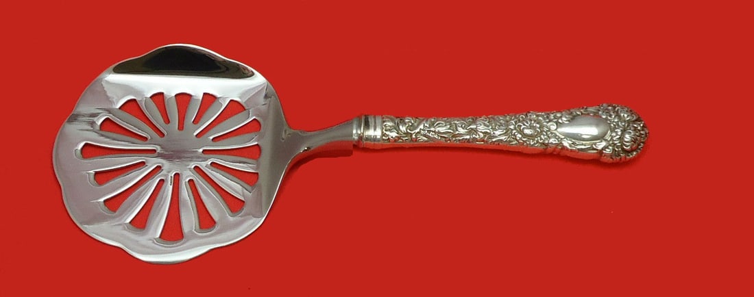 Durgin Chrysanthemum Sterling Silver Tomato Server Custom Made 8": Durgin Chrysanthemum Sterling Silver Tomato Server Custom Made 8" This exquisite 8" Tomato Server is crafted from sterling silver in the elegant Chrysanthemum pattern by Durgin. It features a hollow h