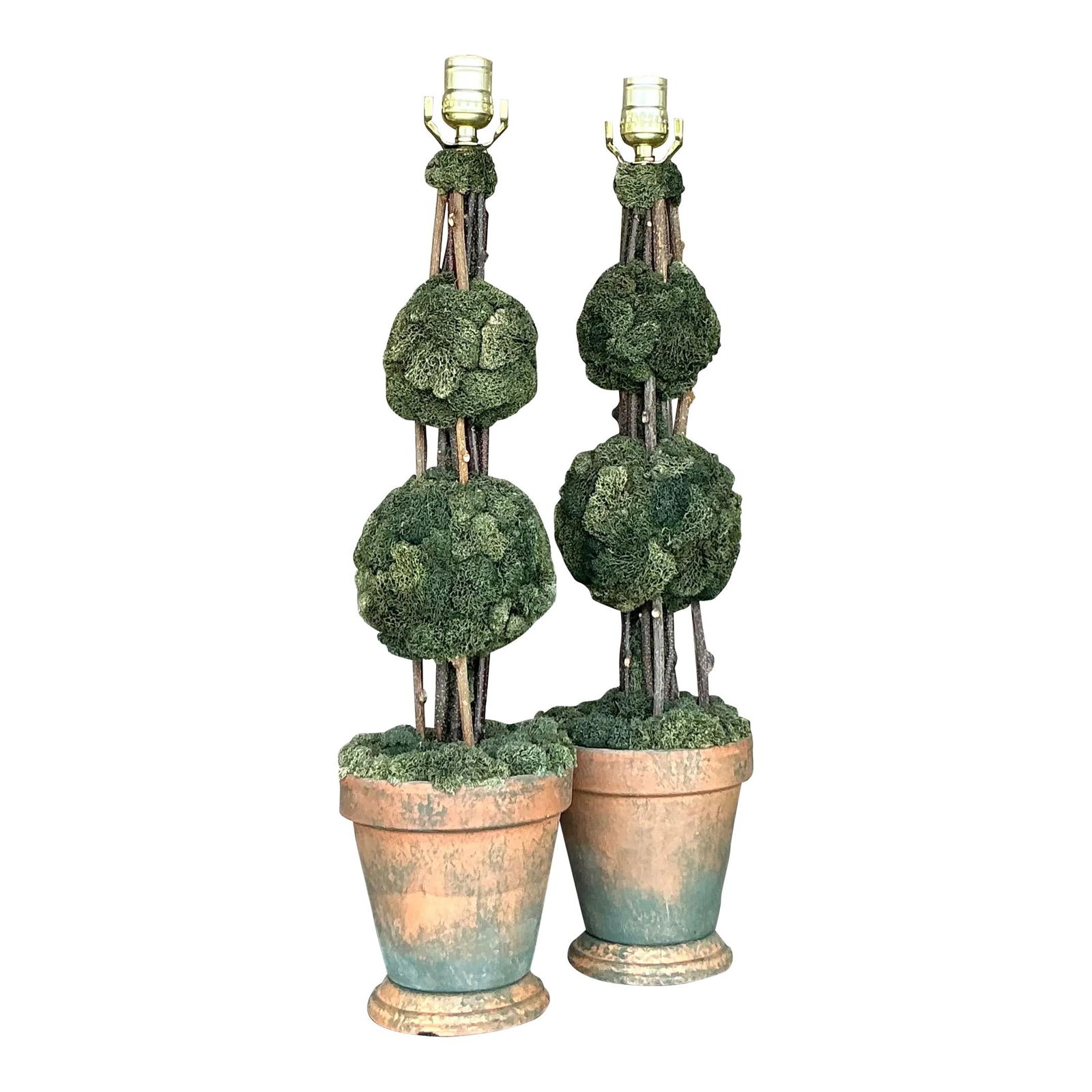 Charming Vintage Regency Topiary Lamp Pair Green Terracotta Wood: Charming Vintage Regency Topiary Lamp Pair Green Terracotta Wood Introducing a delightful pair of Vintage Regency Topiary Lamps that beautifully blend whimsy with refinement. Each lamp showcases a tri