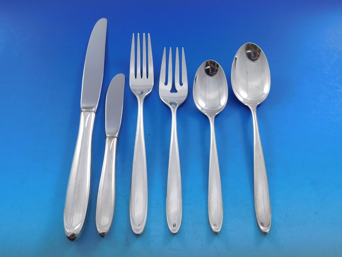 Lunt Raindrop Sterling Silver Flatware Set for 8 56 Pieces Mid-Century Modern: Lunt Raindrop Sterling Silver Flatware Set for 8 56 Pieces Mid-Century Modern This exquisite Raindrop flatware set by Lunt is crafted from high-quality sterling silver (.925) and features a striking m