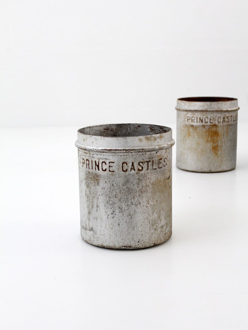 Vintage Prince Castles Ice Cream Bucket Circa 1930 Silver Tone Planter: Vintage Prince Castles Ice Cream Bucket Circa 1930 Silver Tone Planter Discover a piece of nostalgia with this Antique Ice Cream Bucket from Prince Castles, dating back to circa 1930. This heavy metal