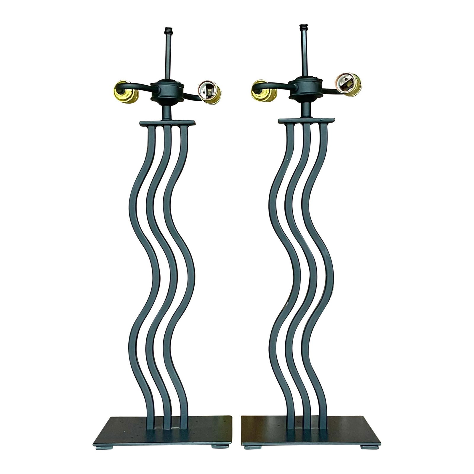 Pair of Vintage Postmodern Memphis Wave Metal Lamps in Black: Pair of Vintage Postmodern Memphis Wave Metal Lamps in Black This stunning pair of vintage Postmodern table lamps showcases the iconic Memphis style with their unique wave design. Crafted from durable