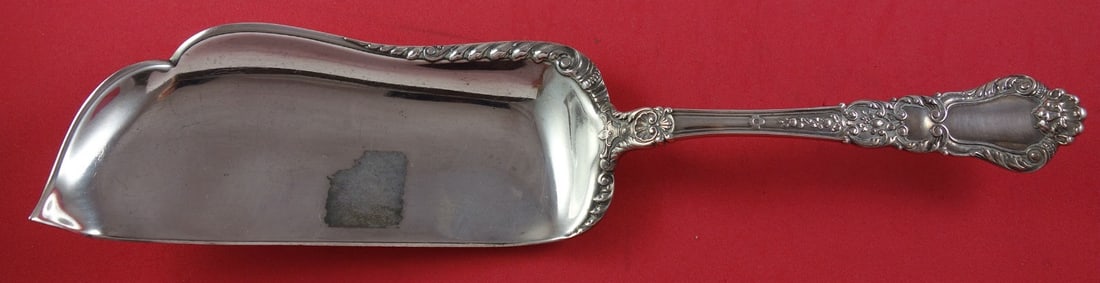 Gorham Baronial Old Sterling Silver Crumber 11 3/4 Inches: Gorham Baronial Old Sterling Silver Crumber 11 3/4 Inches This exquisite crumber, measuring 11 3/4 inches, showcases the timeless elegance of the Baronial Old pattern by Gorham. Crafted from high-qual