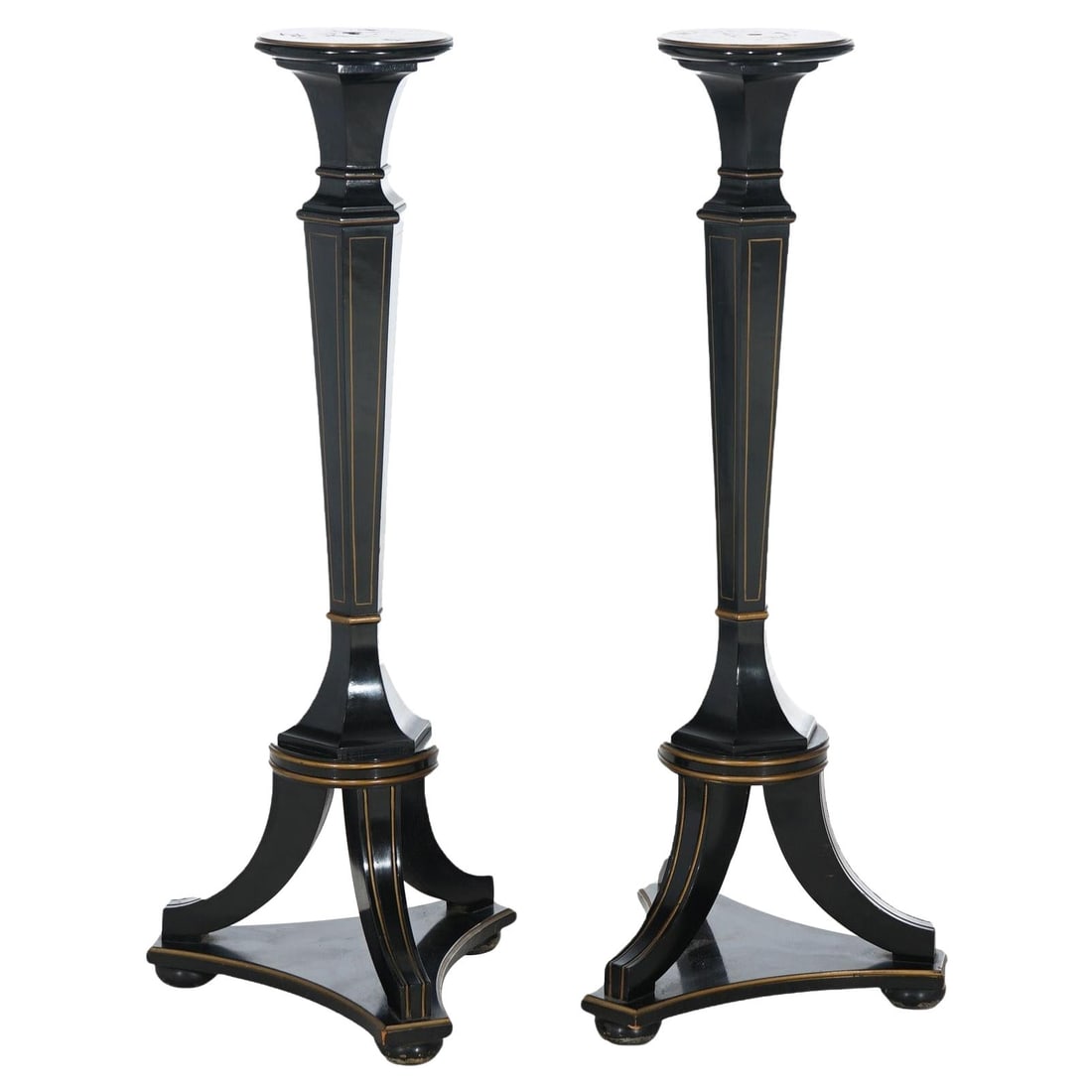 Antique Neoclassical Ebonized Pedestal Set of 2 C1900: Antique Neoclassical Ebonized Pedestal Set of 2 C1900 This striking pair of antique neoclassical pedestals, crafted circa 1900, showcases an elegant ebonized finish. The pedestals feature tapered colu